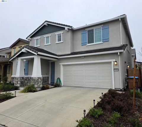 Photo of 5390 Shenandoah Valley Ln, Antioch, CA 94531 (MLS # 41135138)