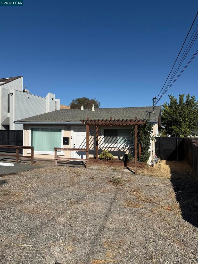 251 Arthur Rd