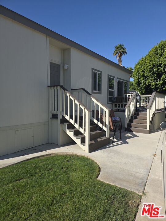 84136 Avenue 44 239