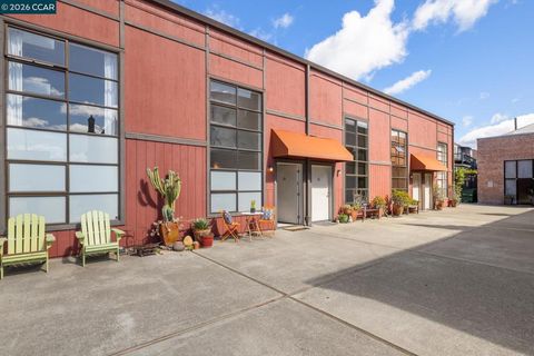 Photo of 730 29Th St St #10, Oakland, CA 94609 (MLS # 41126266)