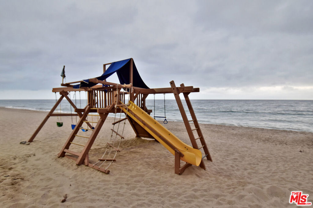 Rambla Pacifico - Land