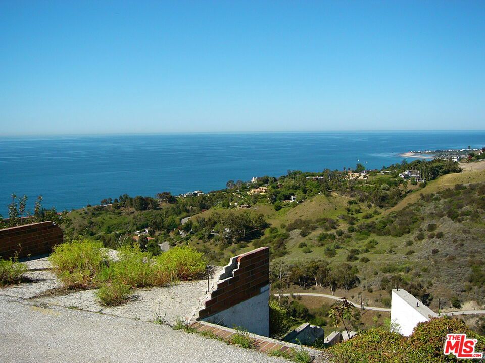 Rambla Pacifico - Land