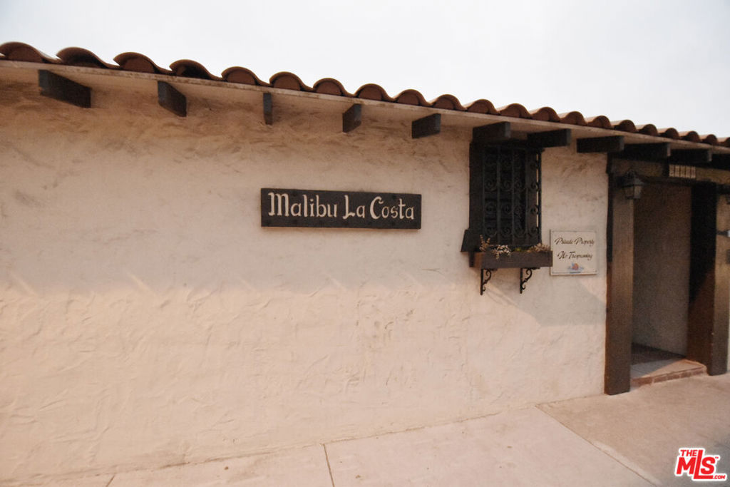 Rambla Pacifico - Land