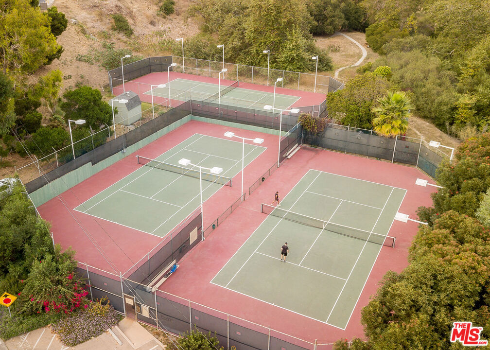 Rambla Pacifico - Land