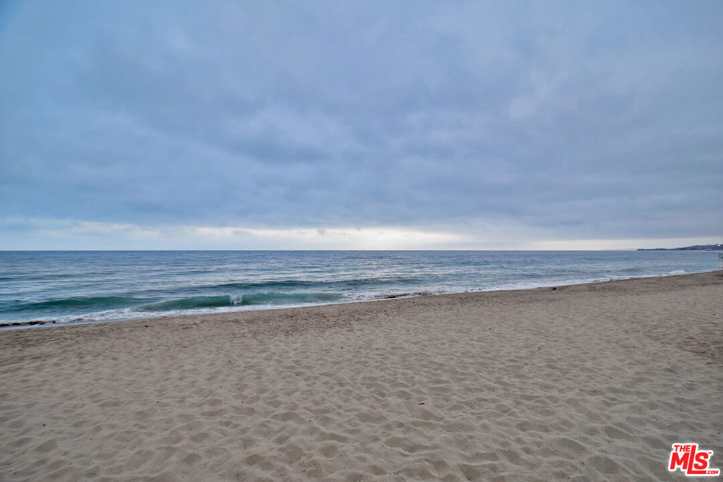 Rambla Pacifico - Land