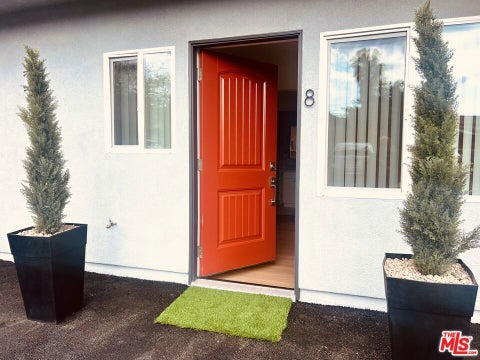 Photo of 321 Lincoln Avenue #8, Glendale, CA 91205 (MLS # 26984701)