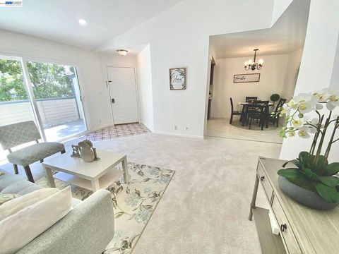 Photo of 404 Sequim Cmn CMN, Fremont, CA 94539 (MLS # 41135133)