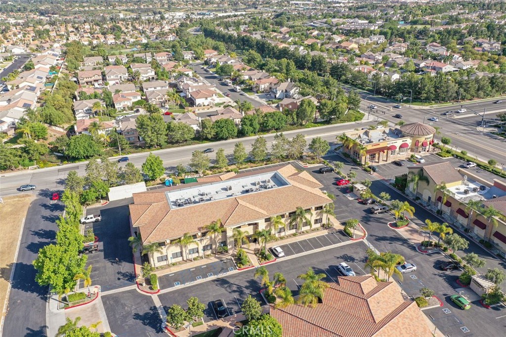 Professional/Medical office condo on the 2nd floor in this building. MOVE IN READY. *AVAILABLE FOR SALE OR LEASE* Call for particulars. Close to the 15 & 215 freeways. Excellent location near heavily populated residential areas.