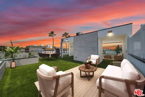 733 N Gramercy Place, Los Angeles, CA 90038 - MLS#: 25602097