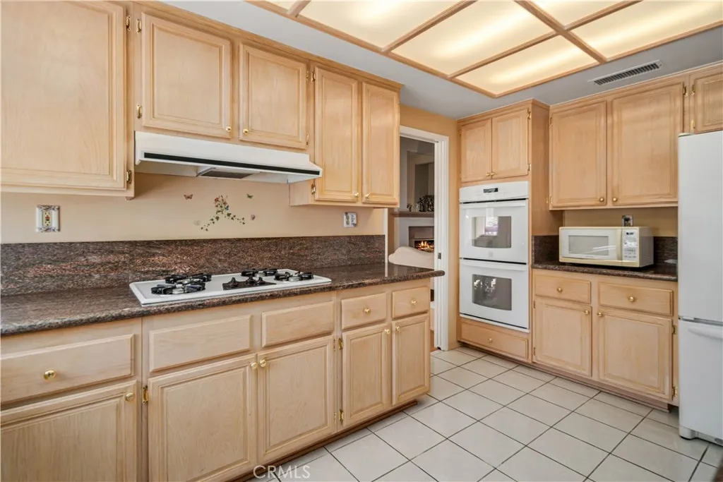 Saugus, California 91390, United States, 4 Bedrooms Bedrooms, ,3 BathroomsBathrooms,Residential,Active,142539