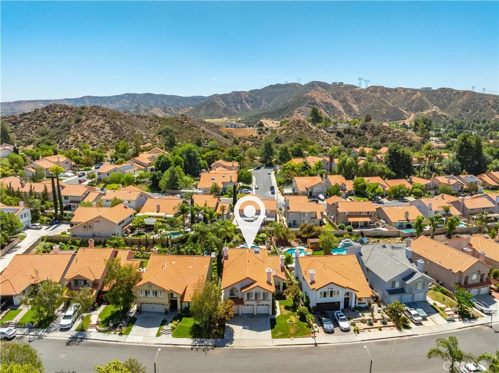 Saugus, California 91390, United States, 4 Bedrooms Bedrooms, ,3 BathroomsBathrooms,Residential,Active,142539