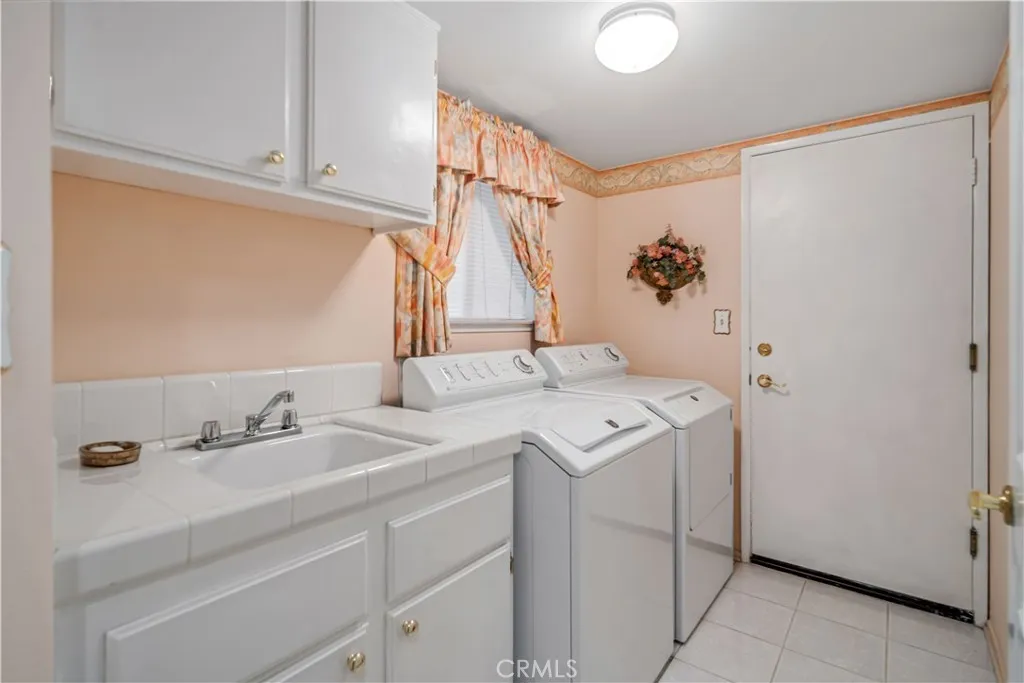 Saugus, California 91390, United States, 4 Bedrooms Bedrooms, ,3 BathroomsBathrooms,Residential,Active,142539