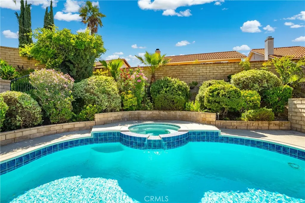 Saugus, California 91390, United States, 4 Bedrooms Bedrooms, ,3 BathroomsBathrooms,Residential,Active,142539