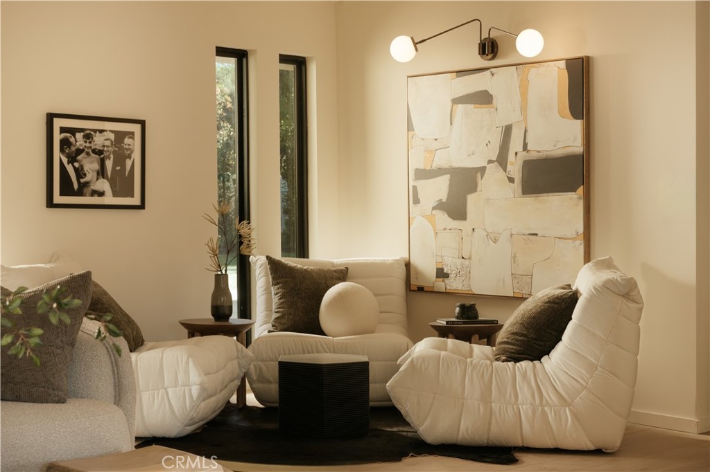 5557 Franrivers Avenue