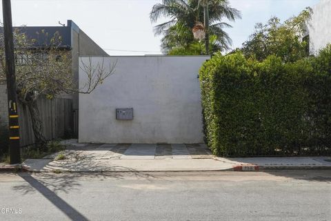 Photo of 137 Arena Street, El Segundo, CA 90245 (MLS # P1-26401)