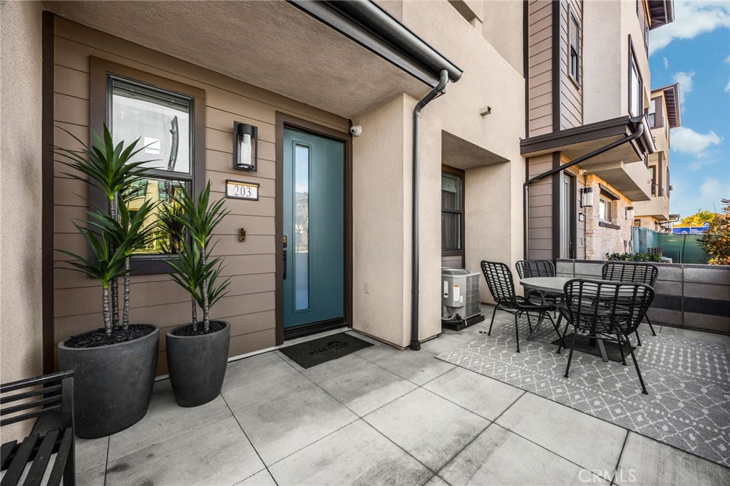 101 S Laxore Street 203