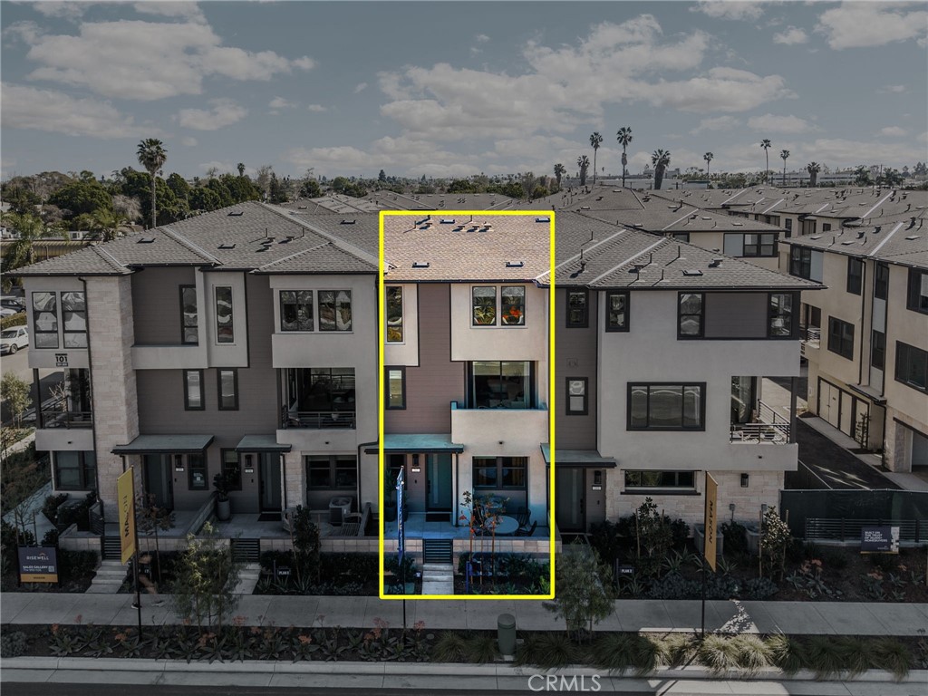 101 S Laxore Street 203