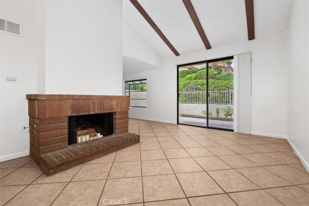 947 Creekside Drive 121