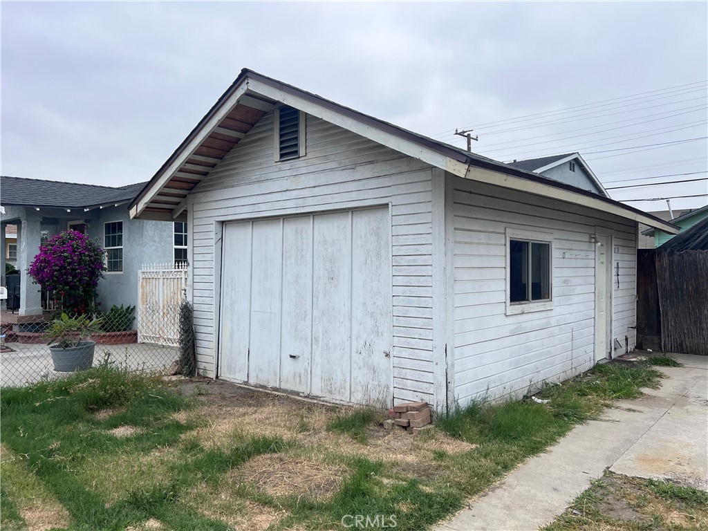 1903 E 59th Street