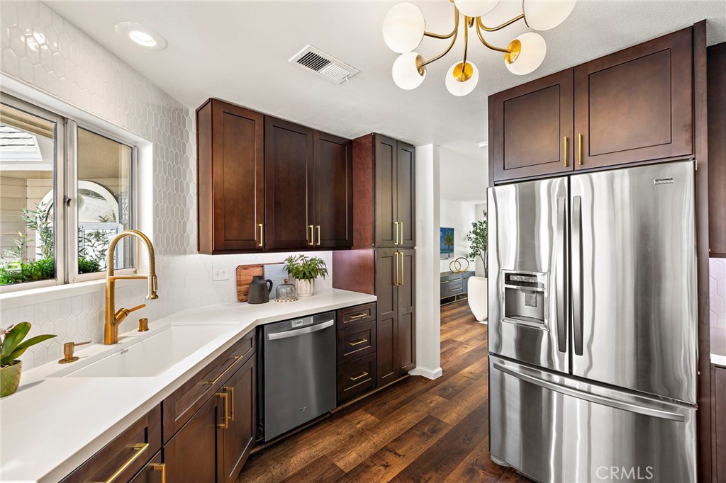 Laguna Village (LV) - Residential