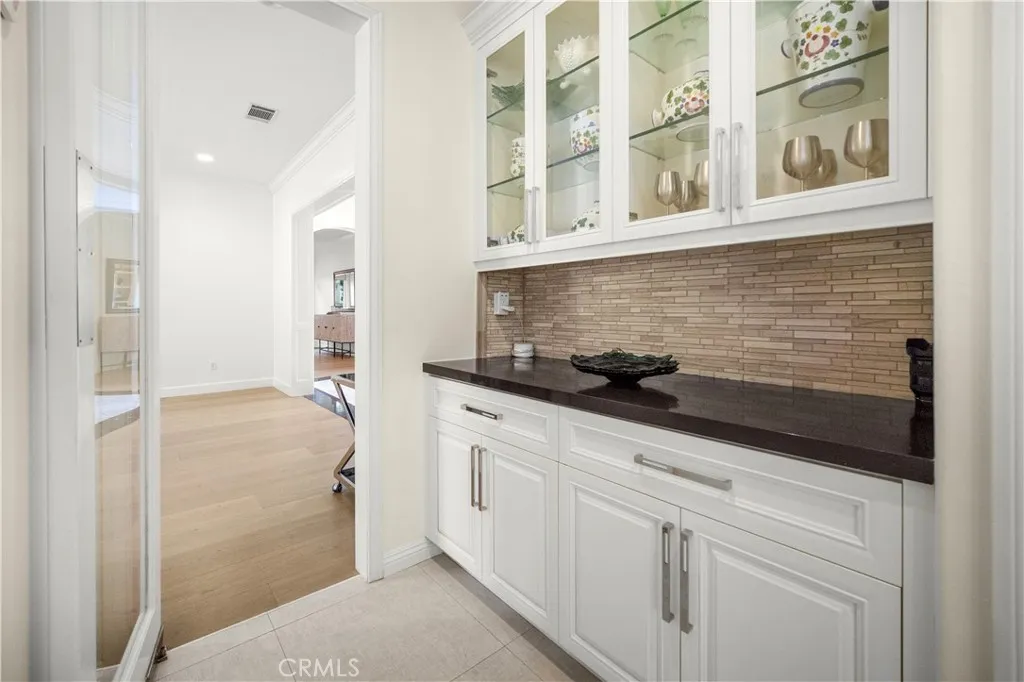 Calabasas, California 91302, United States, 6 Bedrooms Bedrooms, ,8 BathroomsBathrooms,Residential,Active,175551