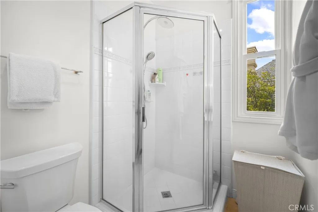 Calabasas, California 91302, United States, 6 Bedrooms Bedrooms, ,8 BathroomsBathrooms,Residential,Active,175551