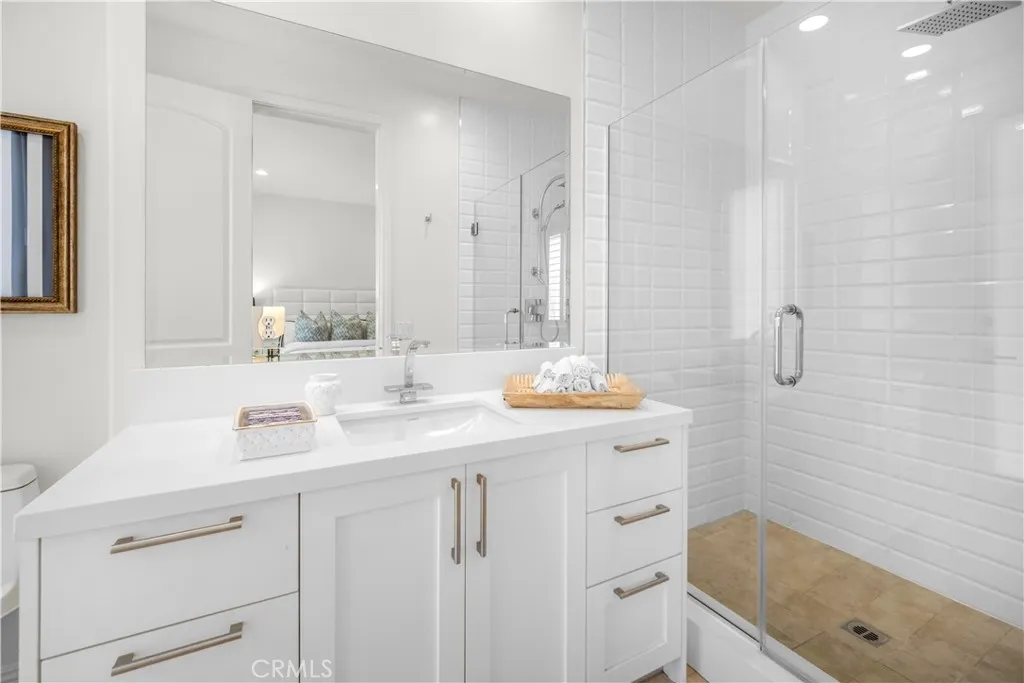 Calabasas, California 91302, United States, 6 Bedrooms Bedrooms, ,8 BathroomsBathrooms,Residential,Active,175551