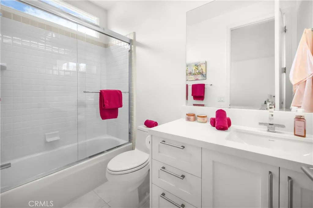 Calabasas, California 91302, United States, 6 Bedrooms Bedrooms, ,8 BathroomsBathrooms,Residential,Active,175551