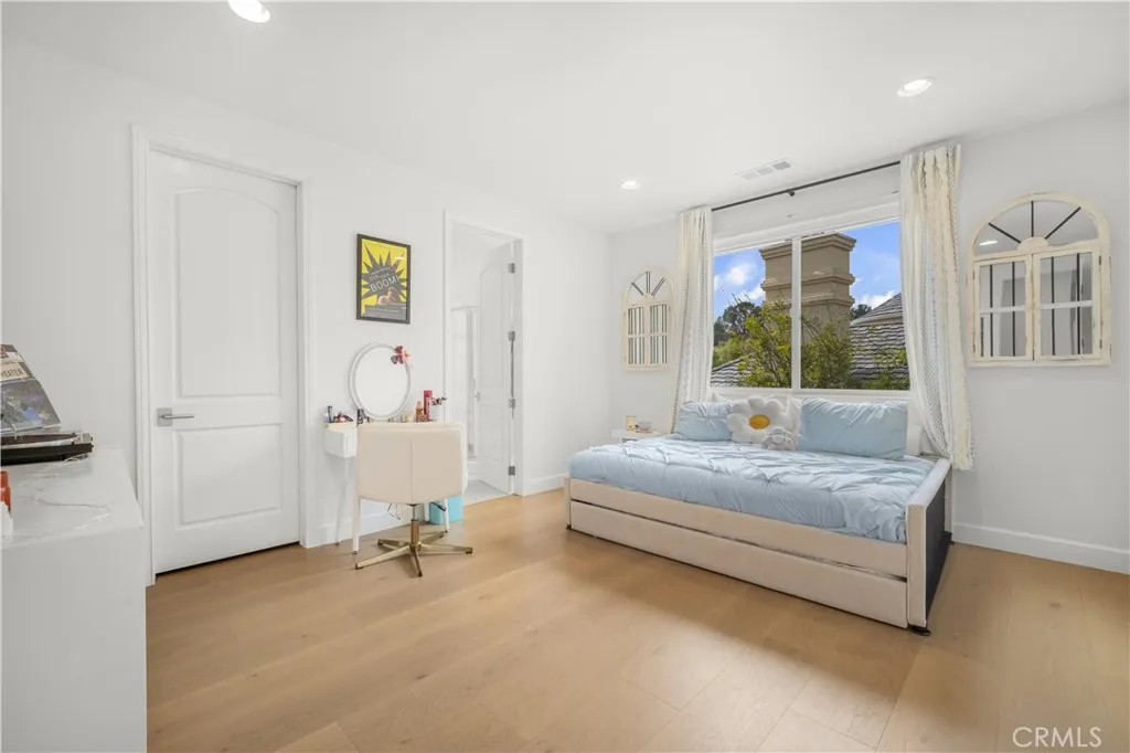 Calabasas, California 91302, United States, 6 Bedrooms Bedrooms, ,8 BathroomsBathrooms,Residential,Active,175551