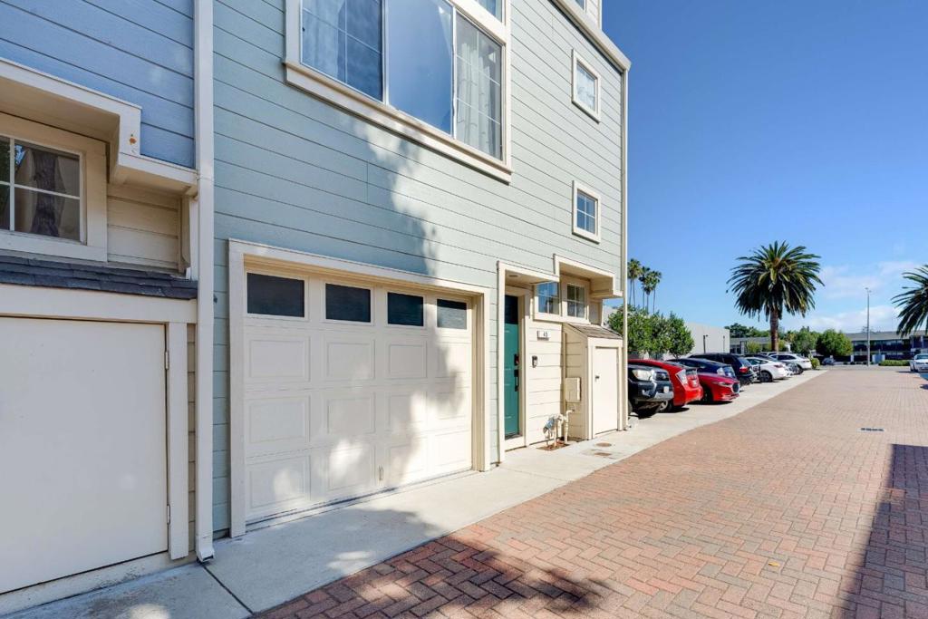 979 Pinto Palm Terrace 45, Sunnyvale CA 94087