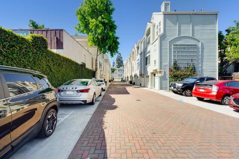 Photo of 979 Pinto Palm Terrace #45, Sunnyvale, CA 94087 (MLS # ML82048789)