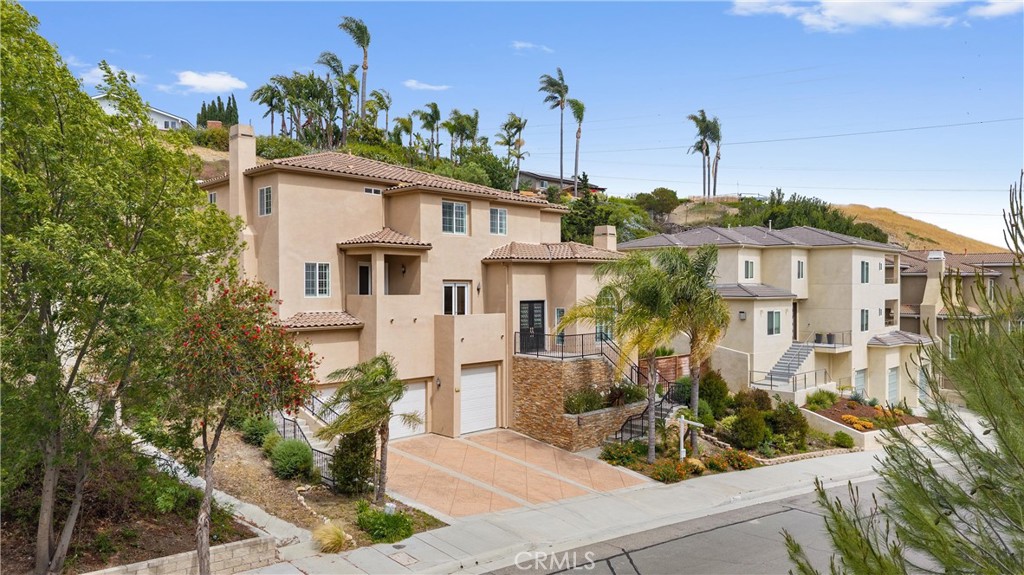 2421 N Feather Hill Drive