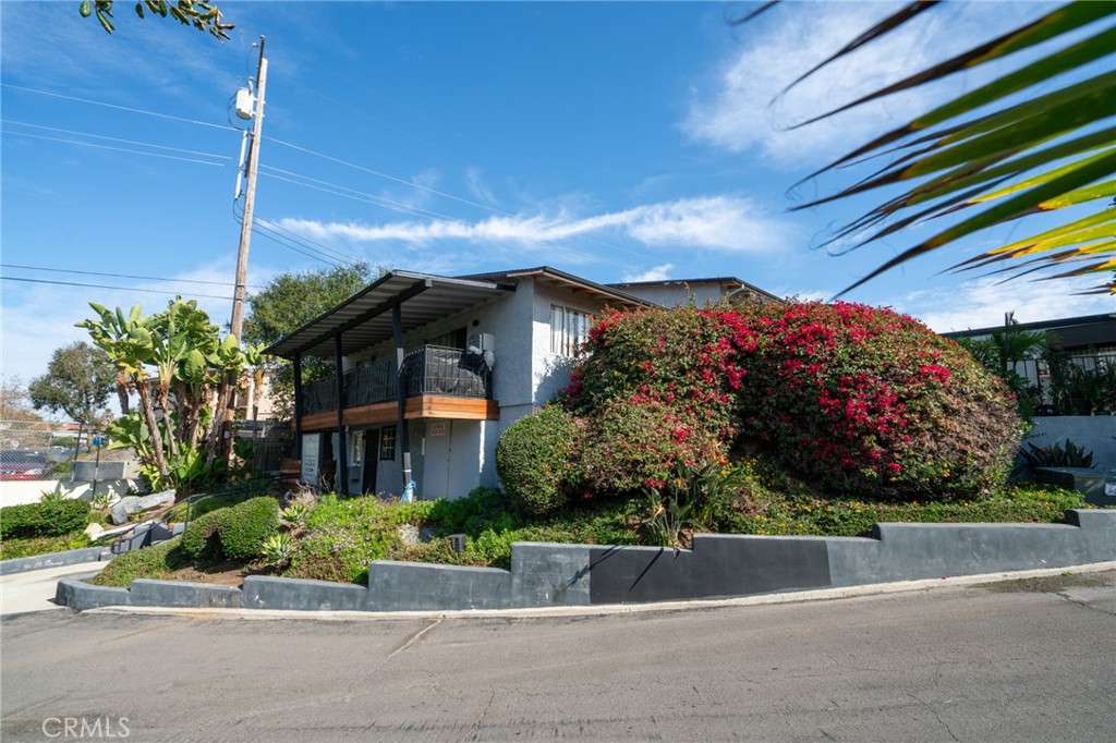 1010 Clearbrook Lane