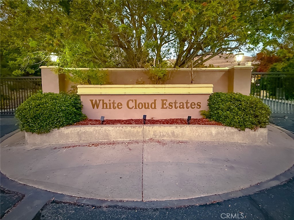 White Cloud (443) - Residential