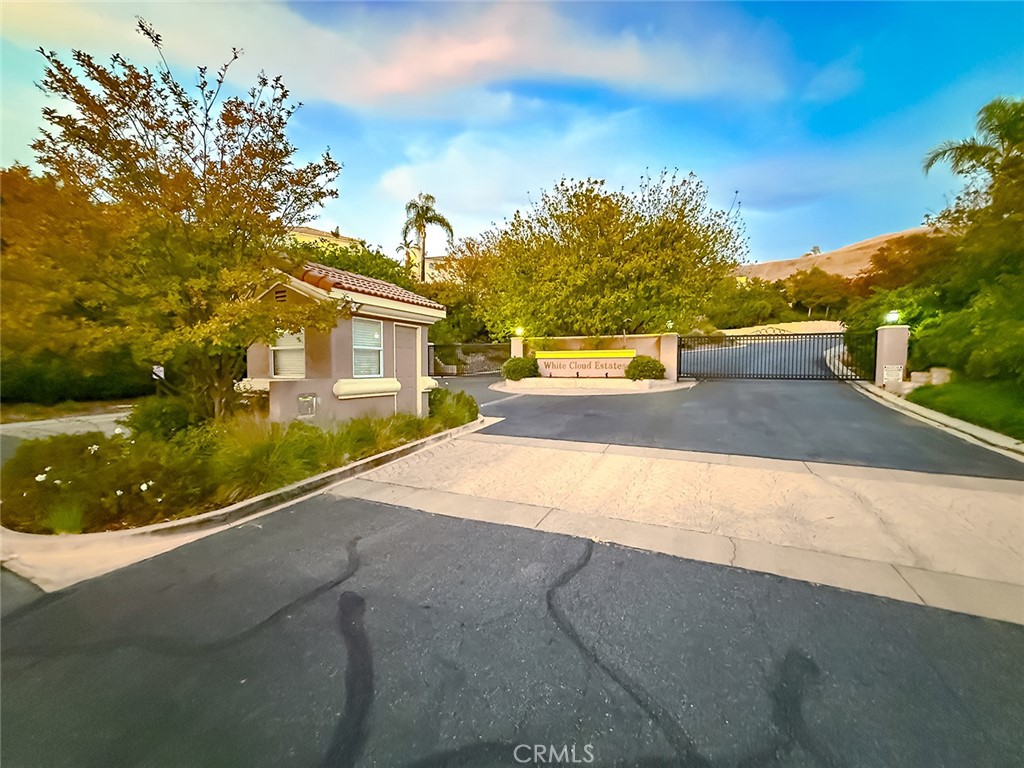 White Cloud (443) - Residential