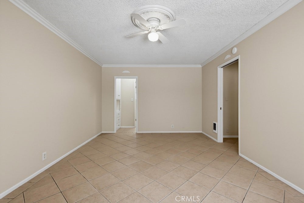 640 Elm Ave. 5