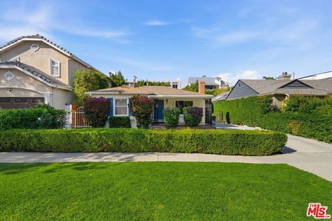 Photo of 14529 Greenleaf Street, Sherman Oaks, CA 91403 (MLS # 26687785)