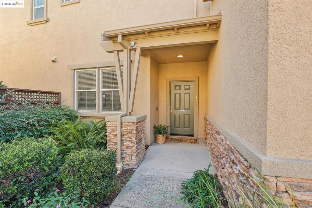 Welcome to this captivating, meticulously maintained single-family residence, offering exceptional space and modern amenities within a serene, cul-de-sac community. Built in 2003, this two story home is a perfect blend of comfort and style, designed to accommodate a dynamic family lifestyle. A convenient two-car garage provides sheltered parking and storage. The property includes a main-level bedroom and full bathroom for guest or multi-generational living flexibility. Enjoy a low-maintenance, landscaped yard, ideal for easy upkeep!