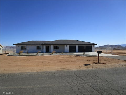 Photo of 15029 Temecula, Apple Valley, CA 92307 (MLS # RS26183840)