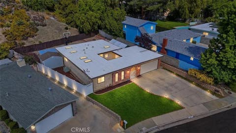 Photo of 26632 Torreypines Drive, Newhall, CA 91321 (MLS # SR26133149)