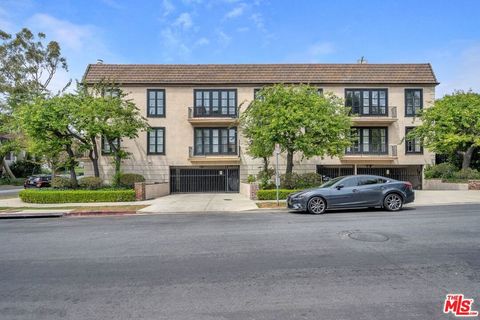 Photo of 1630 Hilts Avenue, Los Angeles, CA 90024 (MLS # 26672757)