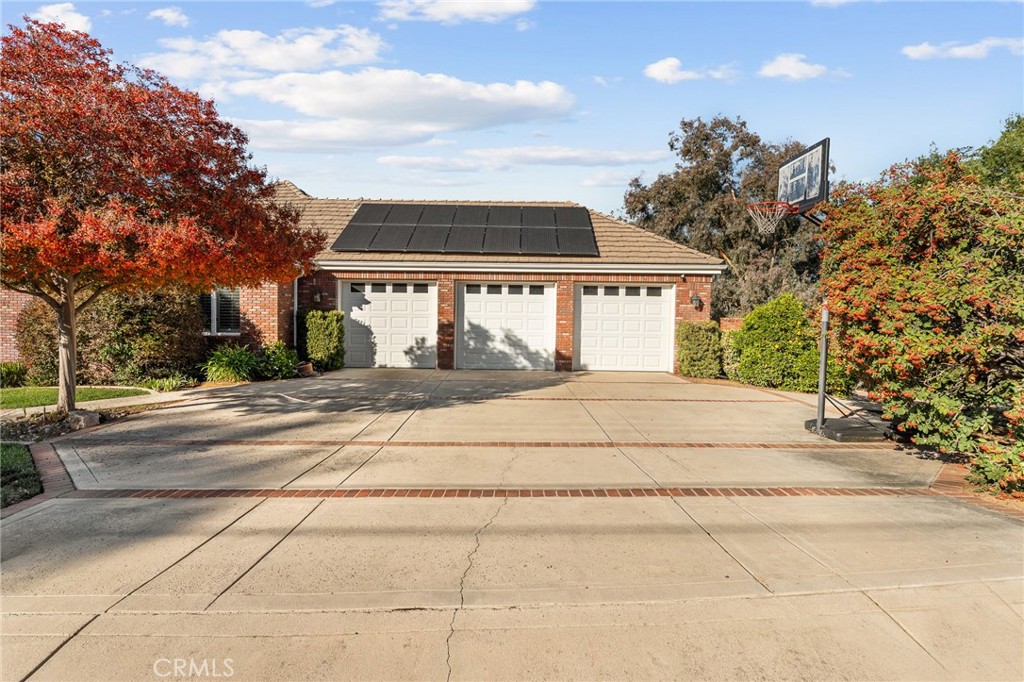 1911 Country Club Drive