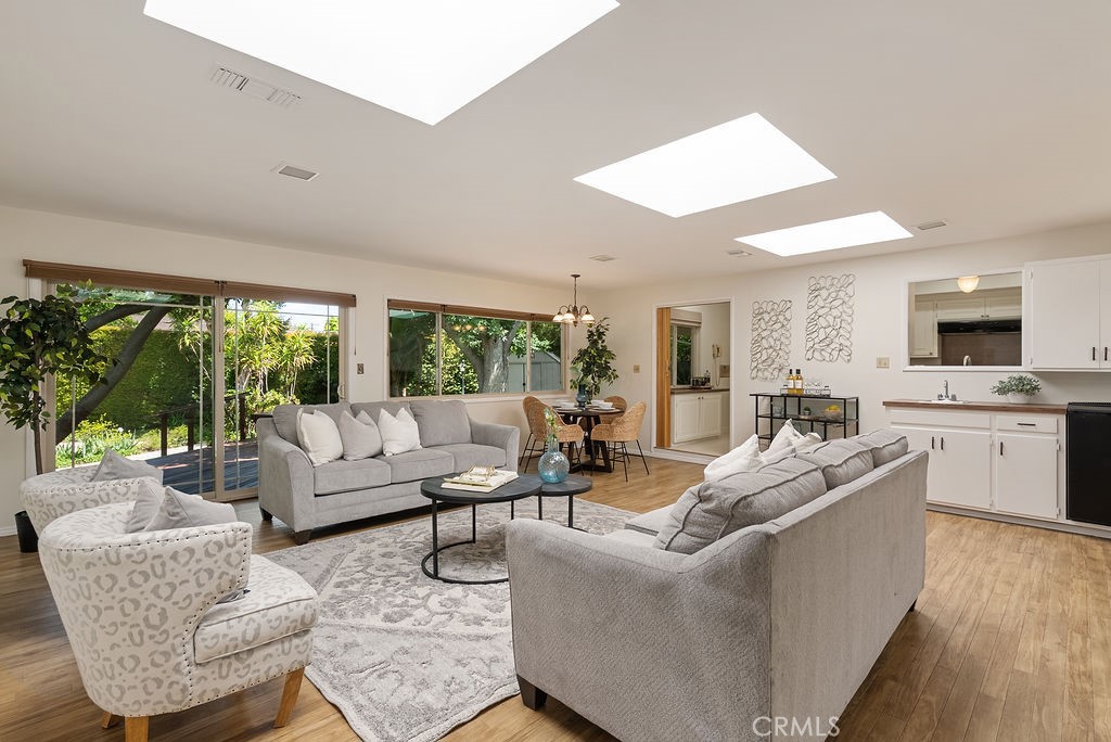 2029 East Casa Linda Drive