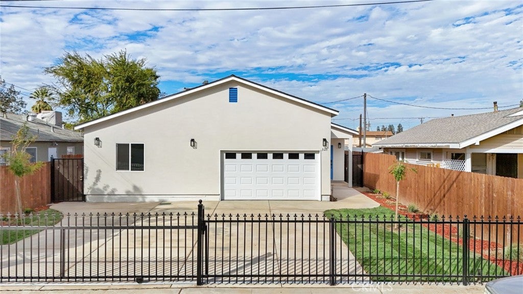 325 Holtby RD
