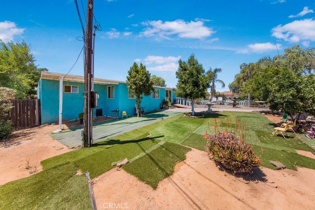 Don't miss out this great opportunity to own 2 Mobile homes that is priced to sell!!! Do not limit your vision to what you can do with all usable 0,58 acre rectangular lot that provides privacy. This land is a rare find offering ample space and the serenity of rural life or if you like raising your own chicken, goats, etc,
You can put your own creative touches to the spacious 2 bedroom, 2 -bathroom 1440 sqft , offering the next owner a blank canvas to create their rural paradise.
Front mobile home 2 bed-, 1,75 bath with 1440 sqft with patio. Rear mobile home has 2-bed 1 bath with 720 sqft built in 1975, Few work sheds around the property with storages and plenty of parking.
Property is offered in a "AS IS"