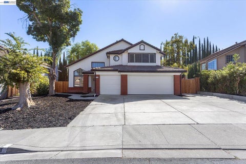 Photo of 5144 CARRIAGE WAY Way, Antioch, CA 94531 (MLS # 41150719)