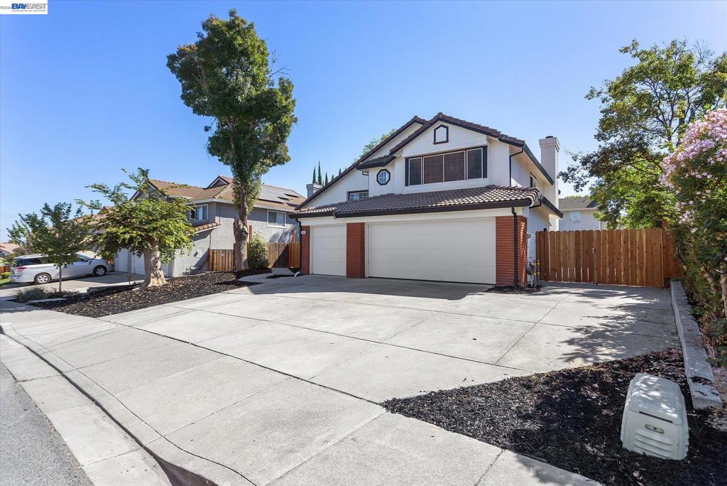 5144 CARRIAGE WAY