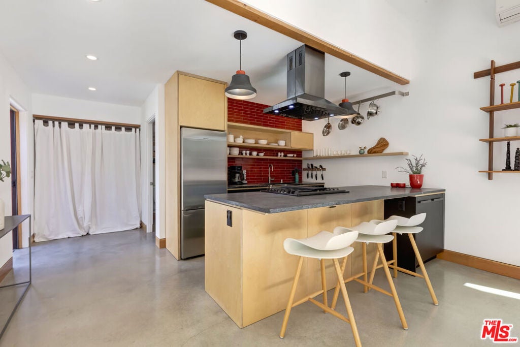 371 S Avenue 52