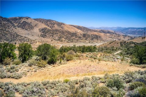 Photo of 6 Grand Terrace Dr, Lebec, CA 93243 (MLS # SR25208263)