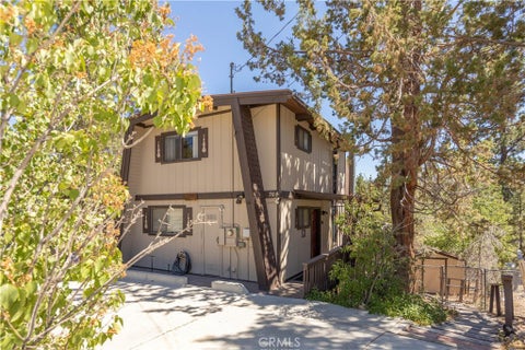 Photo of 764 Panamint Mountain, Big Bear City, CA 92314 (MLS # IG26192591)